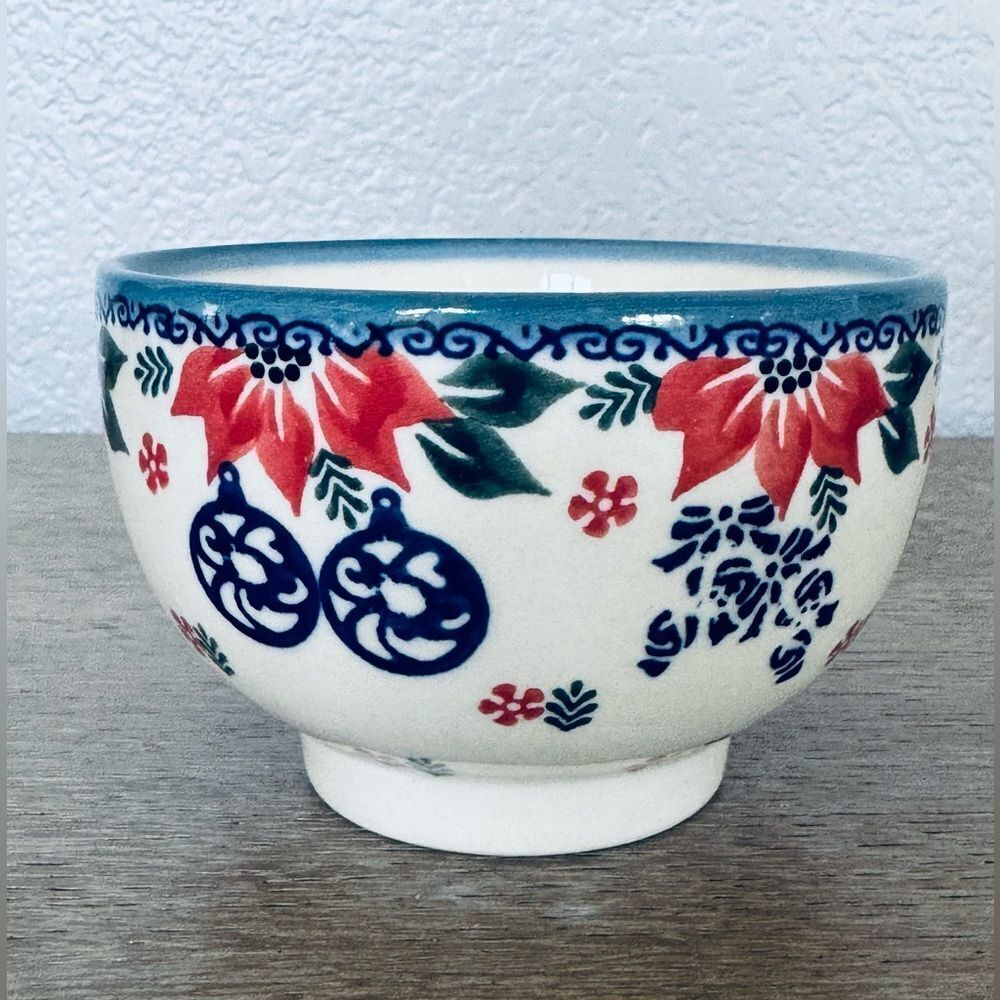 Boleslawiec Polish Pottery Christmas Poinsettia Serving Bowl Dish